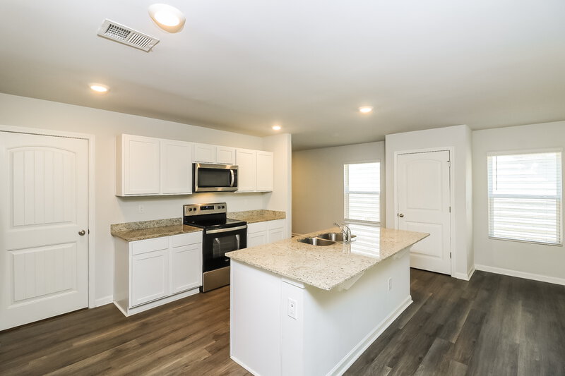 2,625/Mo, 4434 Sparrow Cir College Park, GA 30349 Kitchen View 3