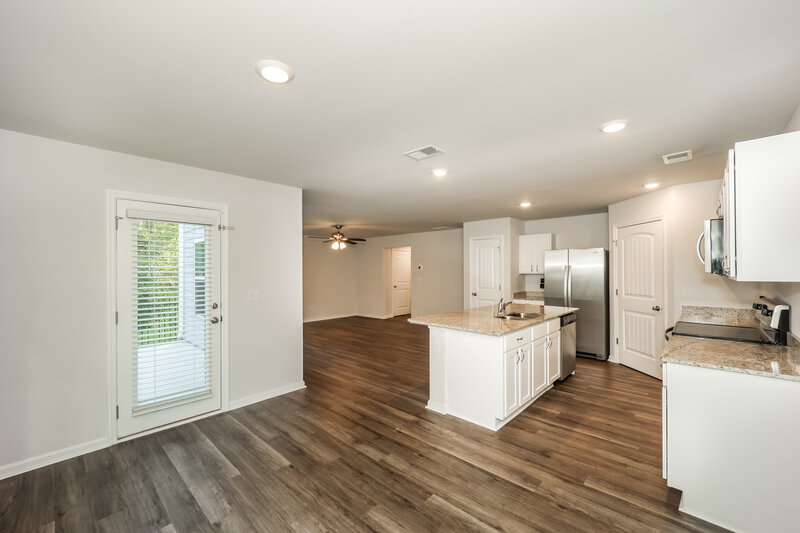 2,275/Mo, 4483 Sparrow Cir College Park, GA 30349 Dining Room View