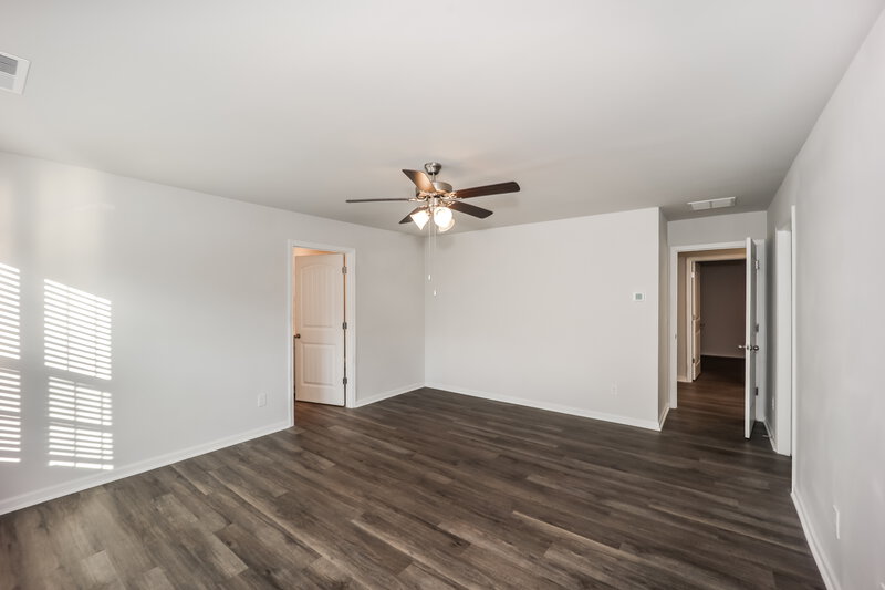 2,275/Mo, 4483 Sparrow Cir College Park, GA 30349 Main Bedroom View 2