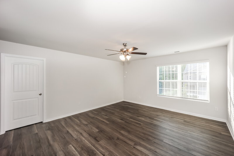 2,275/Mo, 4483 Sparrow Cir College Park, GA 30349 Main Bedroom View 3