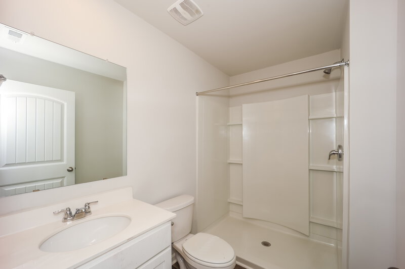 2,700/Mo, 5129 Moa Ct College Park, GA 30349 Bathroom View 2