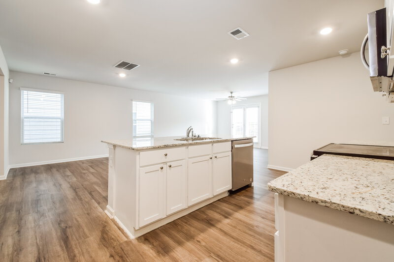 2,700/Mo, 5113 Moa Ct College Park, GA 30349 Kitchen View