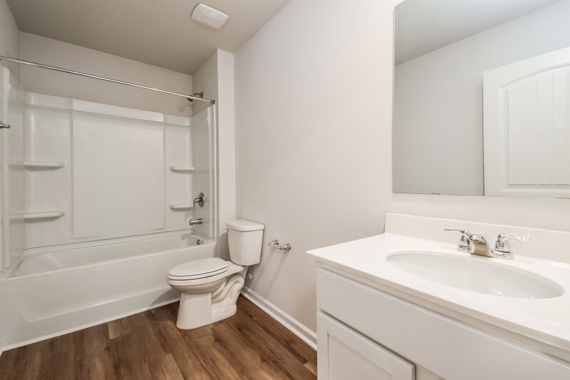 2,700/Mo, 5113 Moa Ct College Park, GA 30349 Bathroom View 2