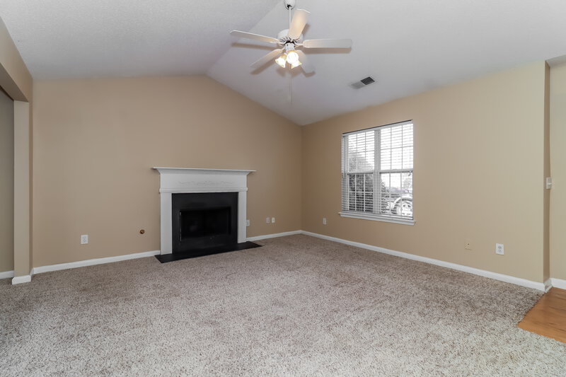 0/Mo, 3985 Vail Cir NW Acworth, GA 30101 Living Room View