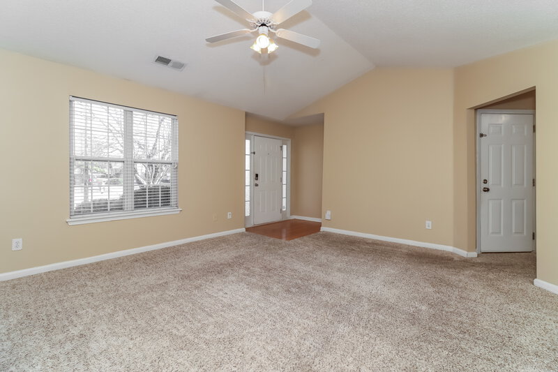 0/Mo, 3985 Vail Cir NW Acworth, GA 30101 Living Room View 3