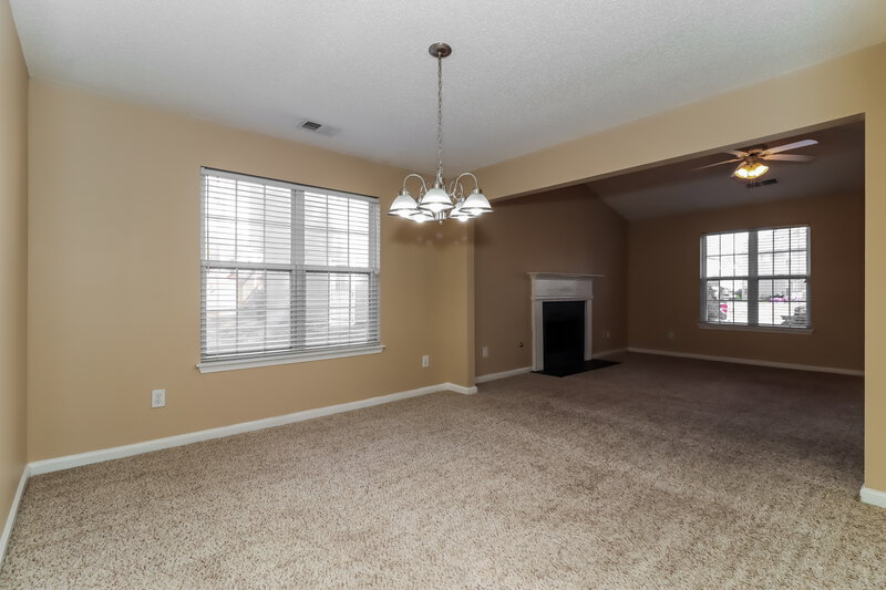 0/Mo, 3985 Vail Cir NW Acworth, GA 30101 Dining Room View