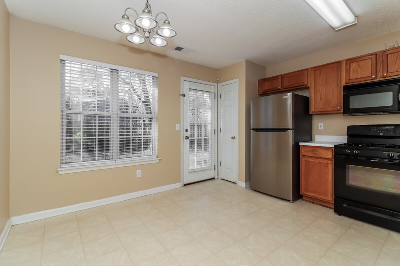 0/Mo, 3985 Vail Cir NW Acworth, GA 30101 Breakfast Nook View