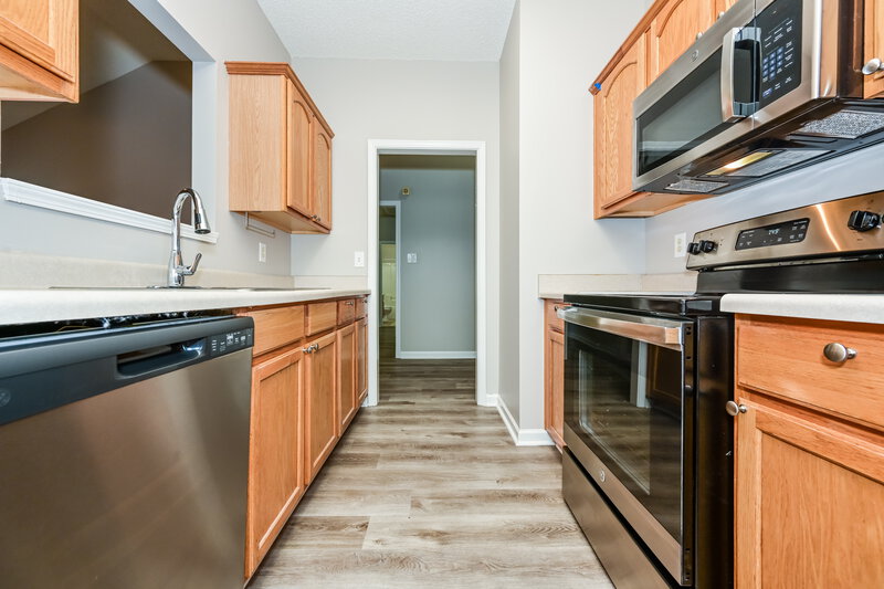 1,945/Mo, 105 Kayla Ct Griffin, GA 30223 Kitchen View 2