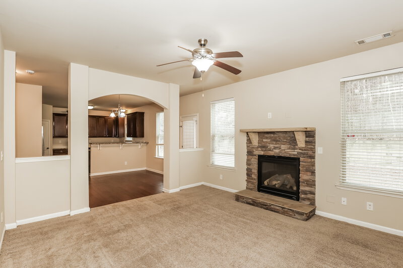 2,365/Mo, 6285 Allen Rd SW Mableton, GA 30126 Living Room View