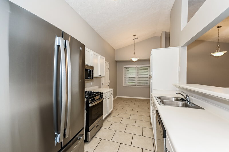 2,030/Mo, 1009 Braddock Cir Woodstock, GA 30189 Kitchen View 2