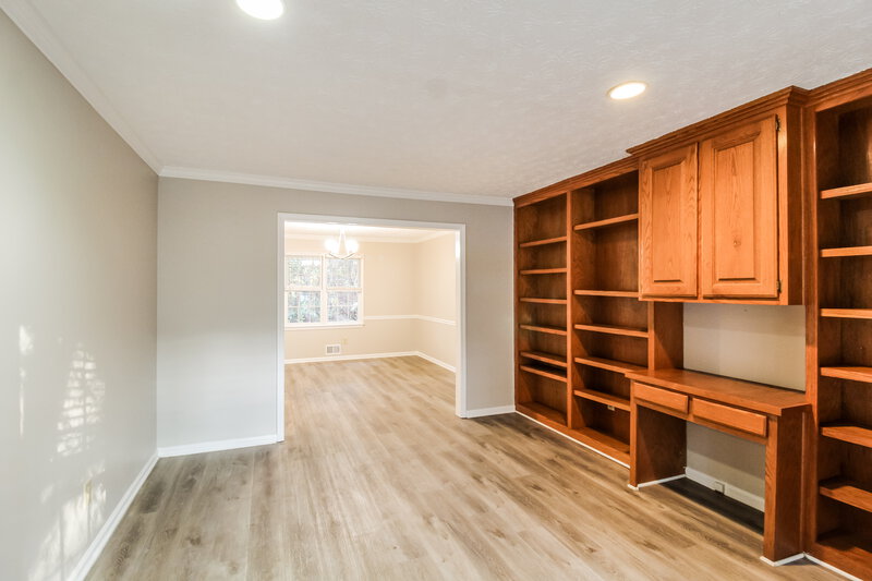 1,920/Mo, 2855 Riverbend Ct Snellville, GA 30078 Office View