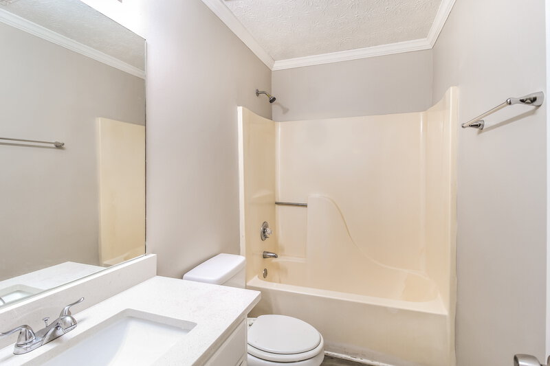 1,920/Mo, 2855 Riverbend Ct Snellville, GA 30078 Bathroom View