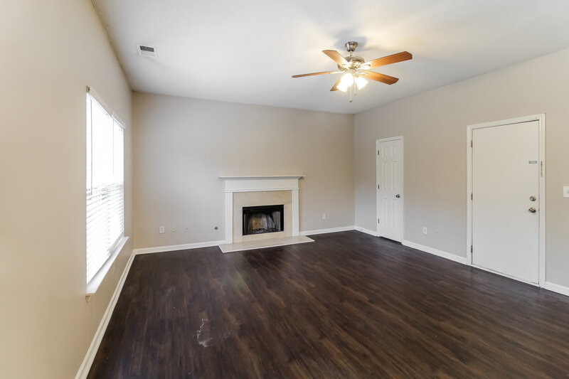 1,870/Mo, 4352 Arabian Way Snellville, GA 30039 Living Room View