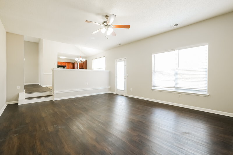 1,915/Mo, 4352 Arabian Way Snellville, GA 30039 Living Room View 2