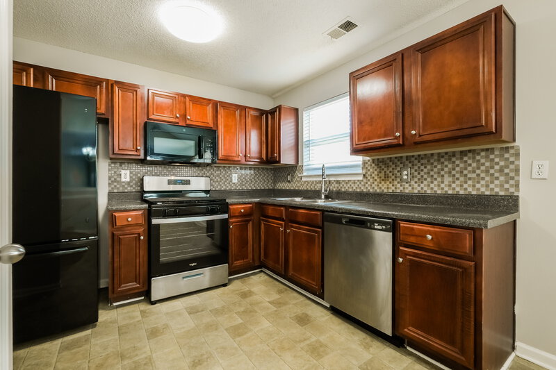 1,915/Mo, 4352 Arabian Way Snellville, GA 30039 Kitchen View