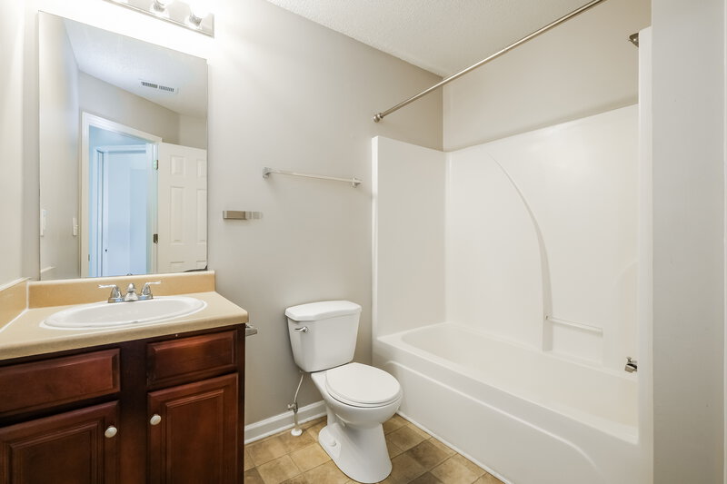 1,915/Mo, 4352 Arabian Way Snellville, GA 30039 Bathroom View