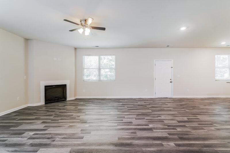 1,870/Mo, 444 Clematis Ct Temple, GA 30179 Living Room View 2