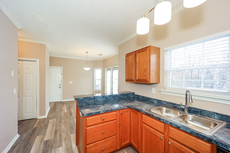 2,160/Mo, 55 Roxbury Ln Newnan, GA 30265 Kitchen View 2
