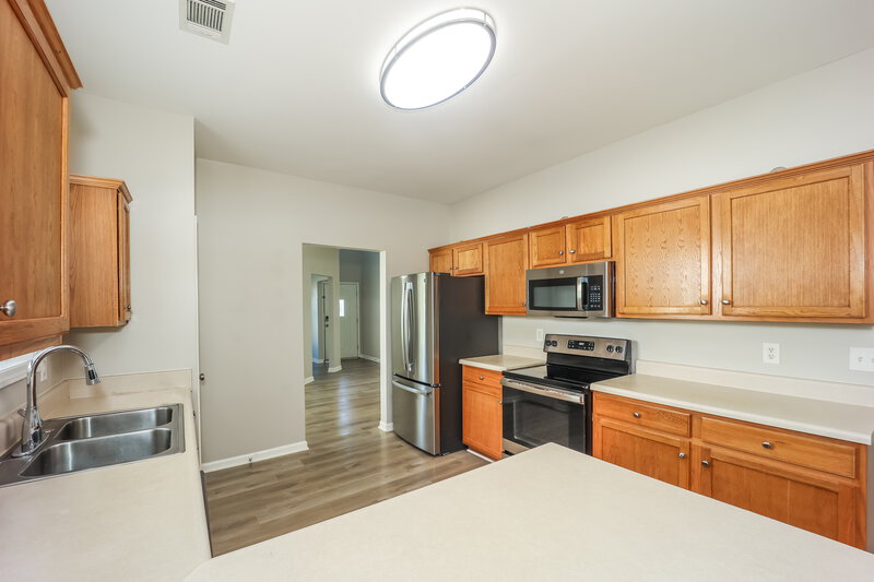 2,350/Mo, 323 Oakhaven Way Villa Rica, GA 30180 Kitchen View 2