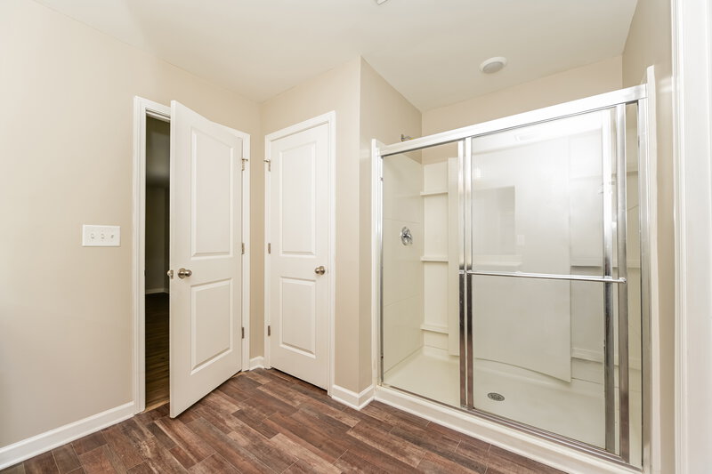 3,220/Mo, 1083 Coldwater Dr Griffin, GA 30224 Main Bathroom View 2