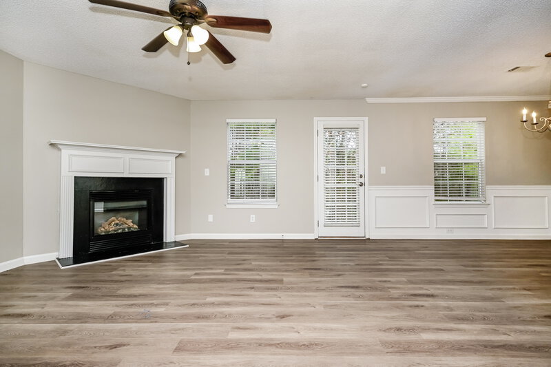 1,795/Mo, 675 Barshay Dr Covington, GA 30016 Living Room View