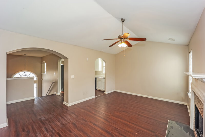 2,000/Mo, 903 Summit Park Trl McDonough, GA 30253 Living Room View 2