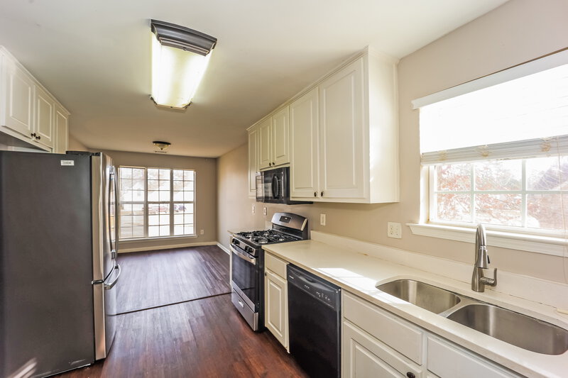 2,000/Mo, 903 Summit Park Trl McDonough, GA 30253 Kitchen View