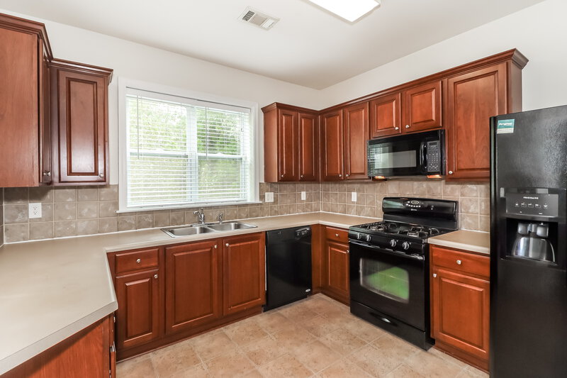 2,130/Mo, 375 Grayson Way Alpharetta, GA 30004 Kitchen View