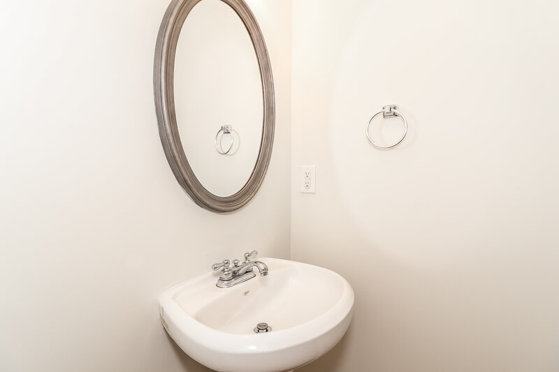 2,130/Mo, 375 Grayson Way Alpharetta, GA 30004 Bathroom View