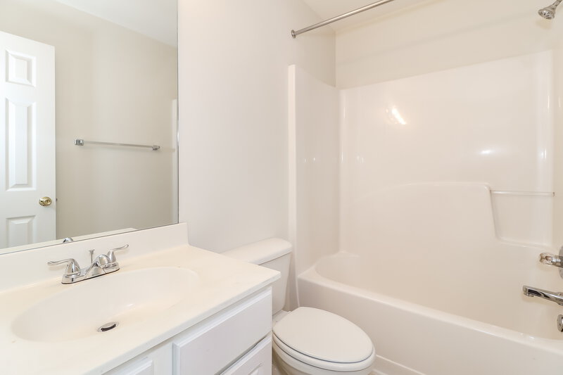 2,130/Mo, 375 Grayson Way Alpharetta, GA 30004 Bathroom View 2