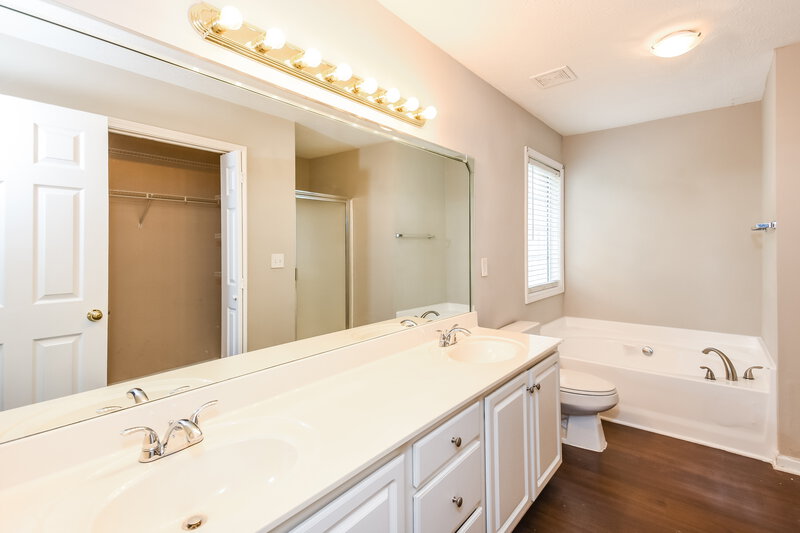 2,430/Mo, 3042 Lexington Ave Woodstock, GA 30189 Main Bathroom View
