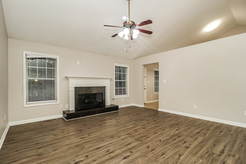 2,390/Mo, 28 Fernwick Ct Dallas, GA 30157 Living Room View