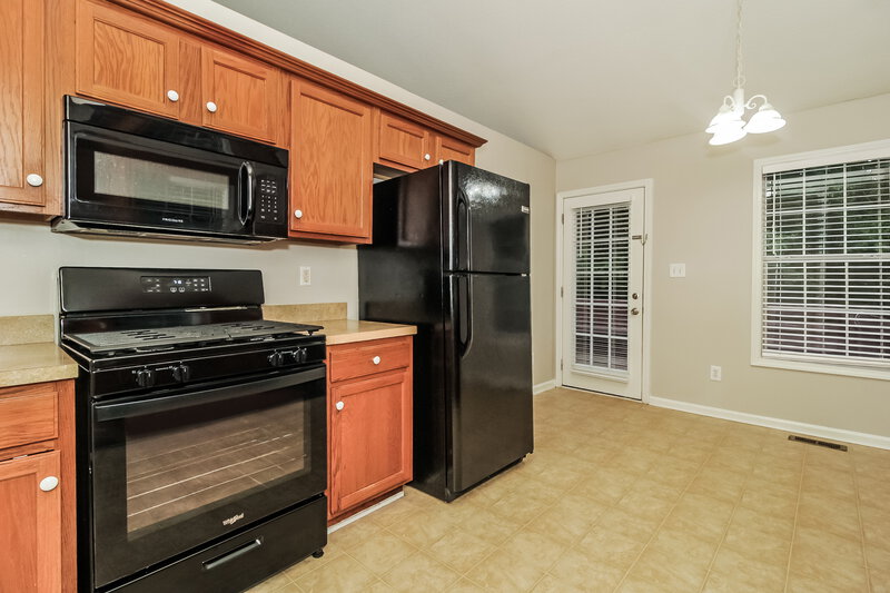 2,390/Mo, 28 Fernwick Ct Dallas, GA 30157 Kitchen View 2