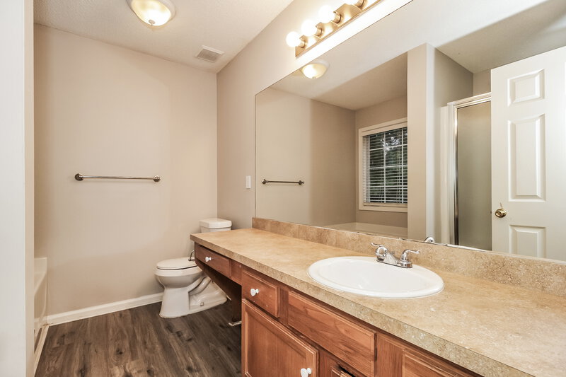 2,390/Mo, 28 Fernwick Ct Dallas, GA 30157 Main Bathroom View