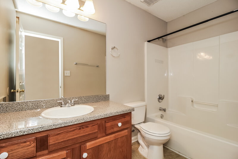 2,390/Mo, 28 Fernwick Ct Dallas, GA 30157 Bathroom View