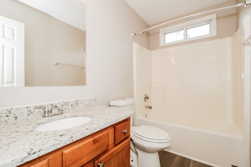 1,760/Mo, 1050 Abercorn Way Douglasville, GA 30134 Main Bathroom View