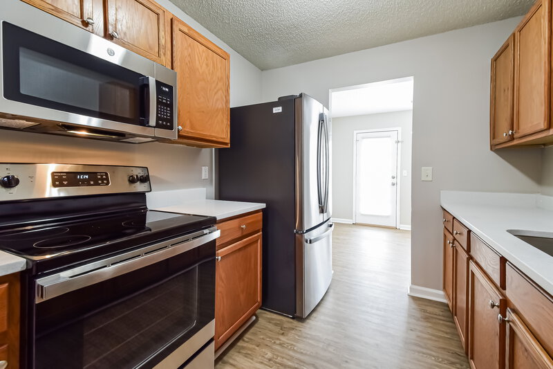 1,695/Mo, 1711 Park Cir Griffin, GA 30224 Kitchen View 2