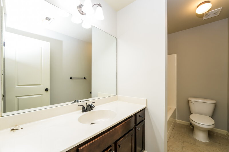 2,240/Mo, 270 Roland Manor Dr Dacula, GA 30019 Bathroom View