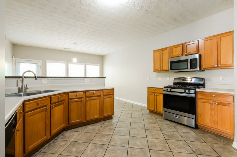 2,390/Mo, 6739 Island Pointe Dr Buford, GA 30518 Kitchen View