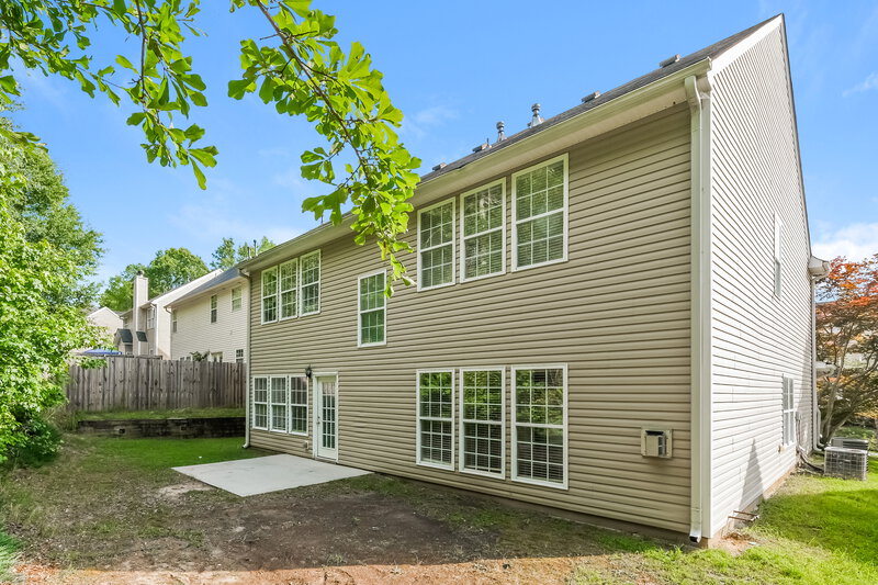 2,390/Mo, 6739 Island Pointe Dr Buford, GA 30518 Rear View