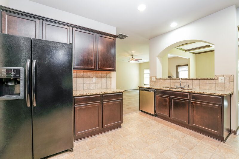 0/Mo, 651 Sweet Ashley Way Loganville, GA 30052 Kitchen View
