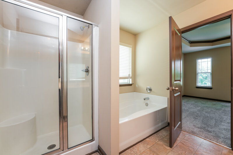 0/Mo, 651 Sweet Ashley Way Loganville, GA 30052 Main Bathroom View 2