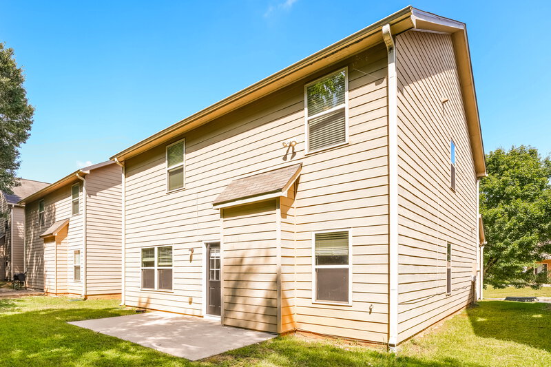 0/Mo, 651 Sweet Ashley Way Loganville, GA 30052 Rear View