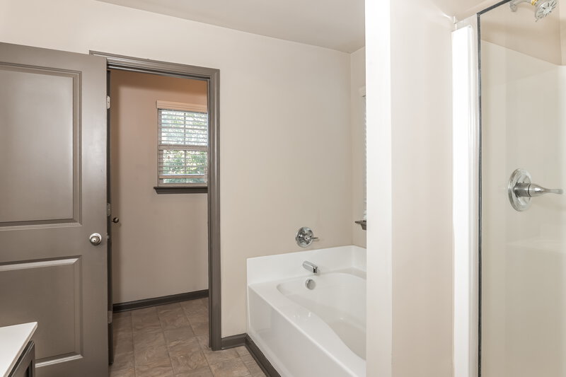 2,215/Mo, 641 Sweet Ashley Way Loganville, GA 30052 Main Bathroom View 2