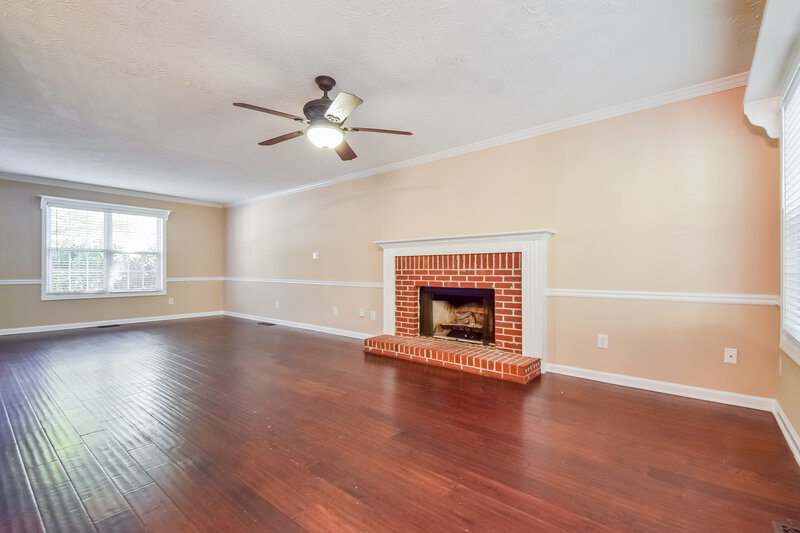 3,050/Mo, 1026 Masters Ln Snellville, GA 30078 Living Room View
