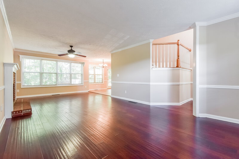 3,050/Mo, 1026 Masters Ln Snellville, GA 30078 Living Room View 2