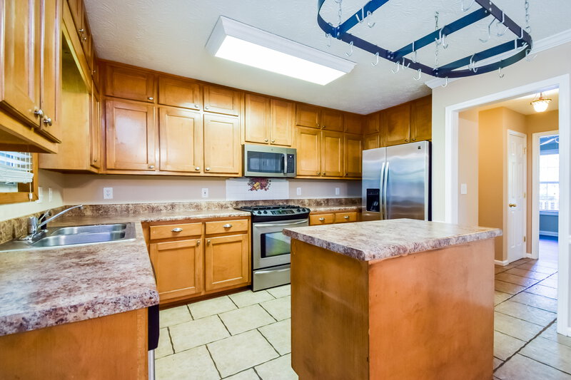 3,050/Mo, 1026 Masters Ln Snellville, GA 30078 Kitchen View