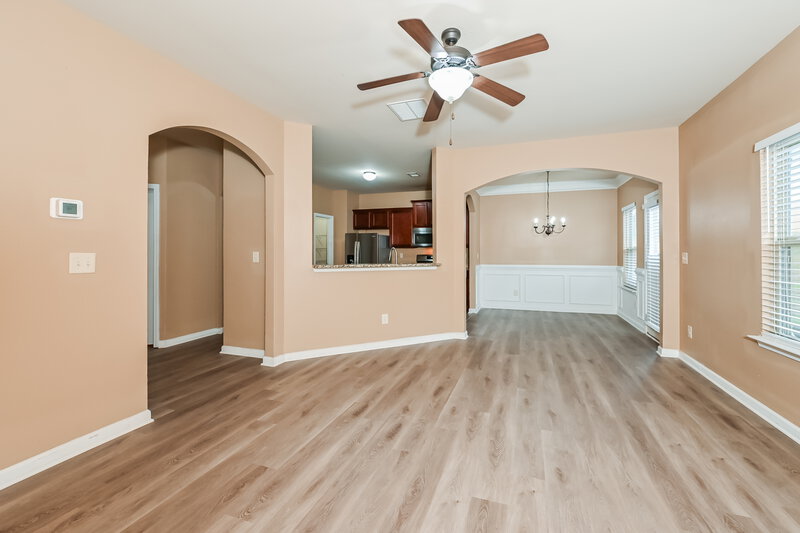 2,000/Mo, 2325 Morgan Farm Dr Buford, GA 30519 Living Room View 2