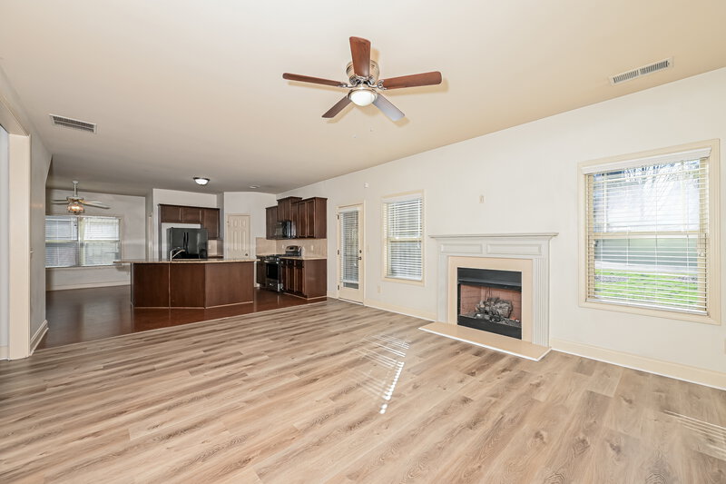 2,135/Mo, 1405 Kilchis Falls Way Braselton, GA 30517 Living Room View 2