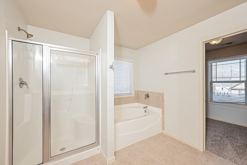 2,135/Mo, 1405 Kilchis Falls Way Braselton, GA 30517 Main Bathroom View 2